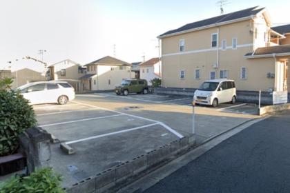 築山駐車場