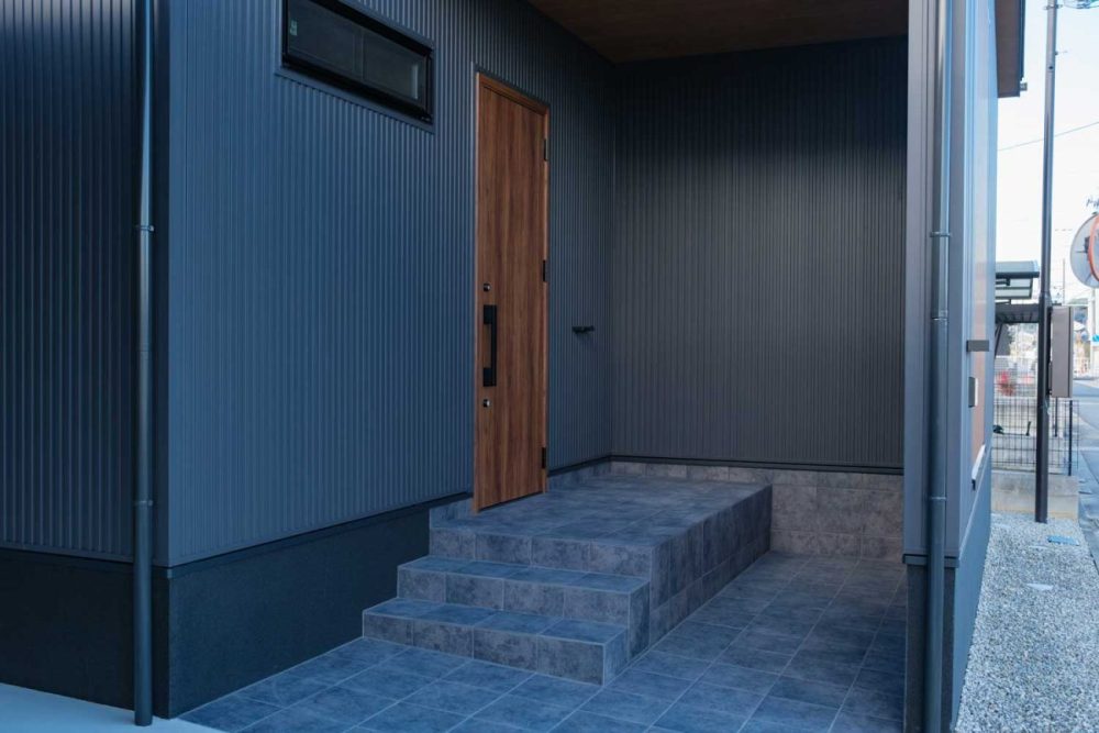 格調高い落ち着いた外壁。